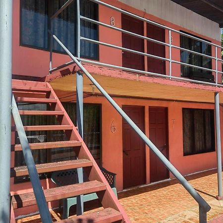 Cabinas El Botecito Muelle エクステリア 写真