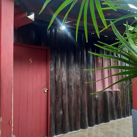 Cabinas El Botecito Muelle エクステリア 写真