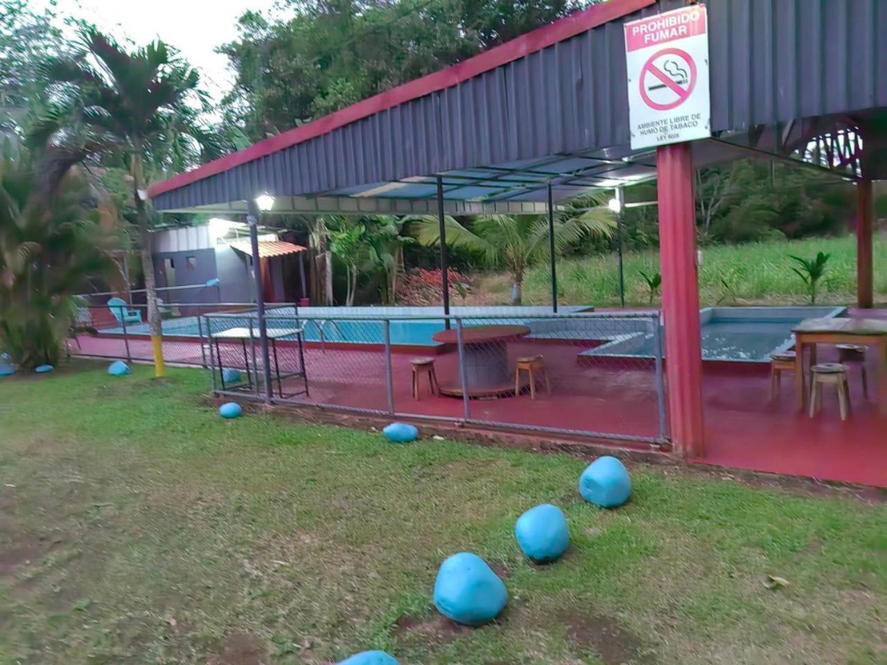 Cabinas El Botecito Muelle エクステリア 写真