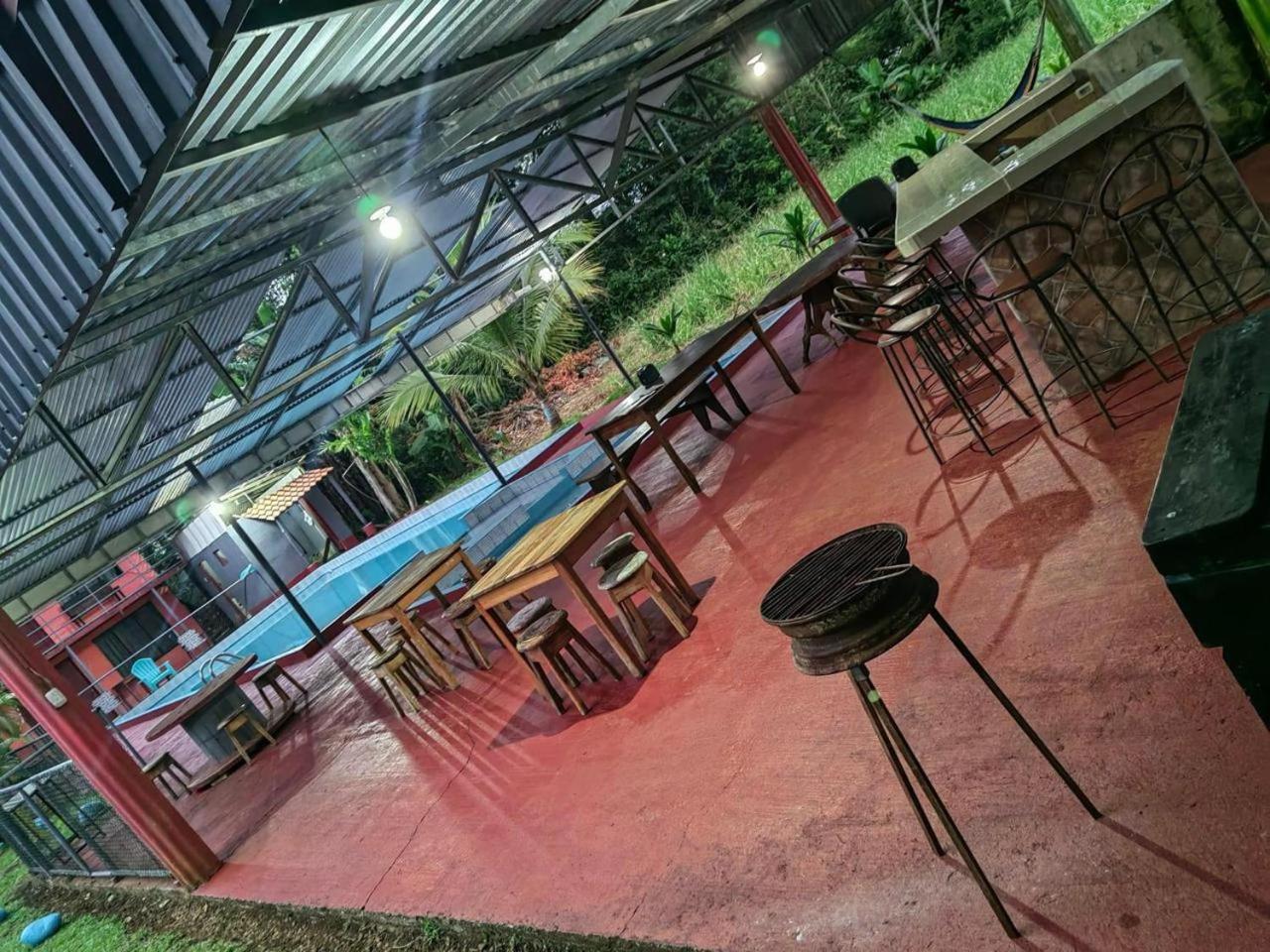 Cabinas El Botecito Muelle エクステリア 写真